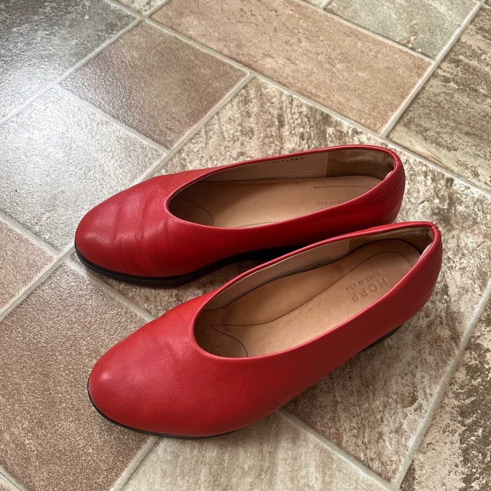 Hopp studios red ballet flats